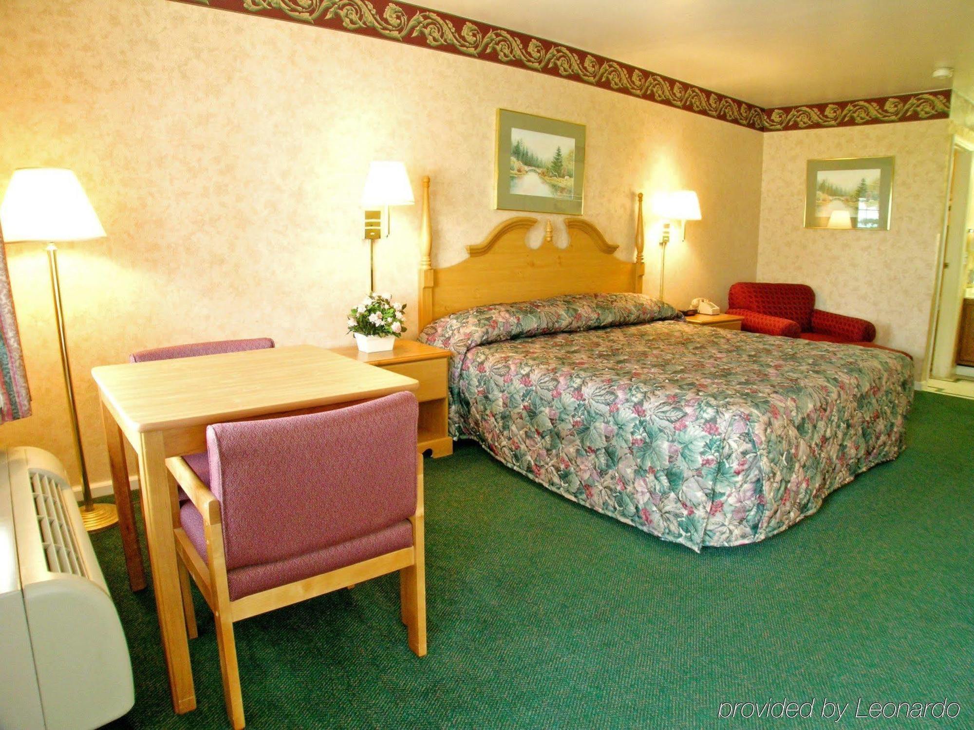 First Heritage Hotel 2*