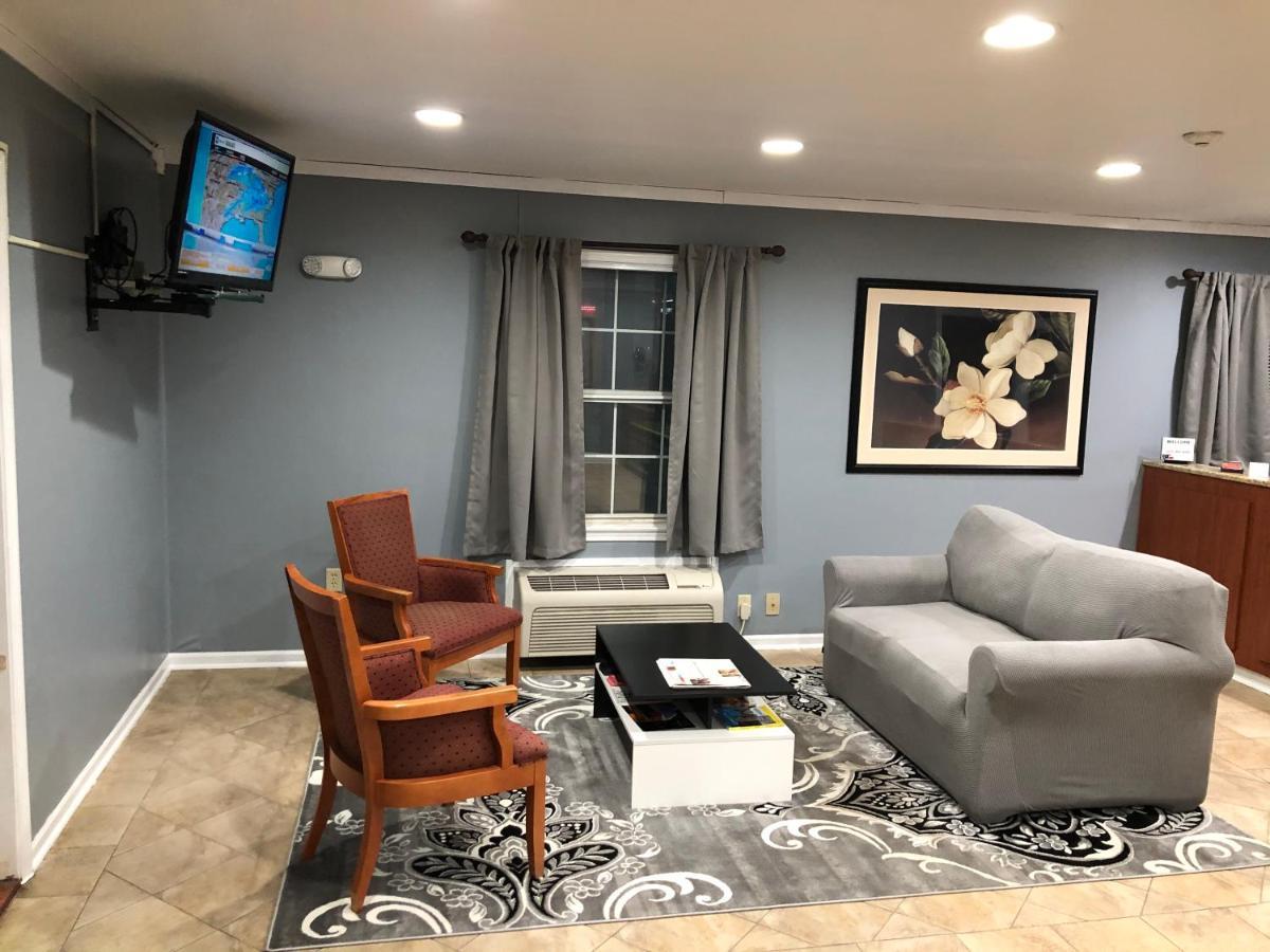 Hotel First Heritage 2*